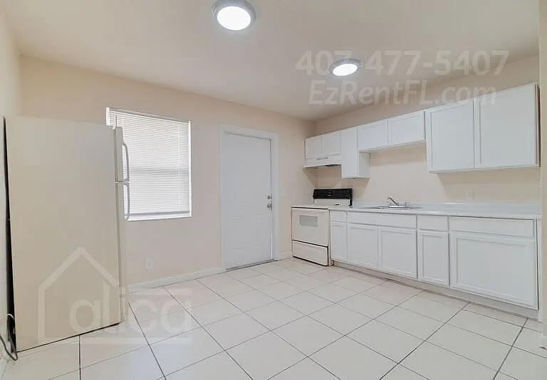 623 9th St #1 — Photo 2