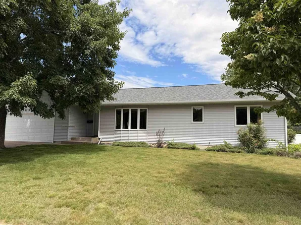 2320 JAMES AVENUE, Altoona, WI 54720