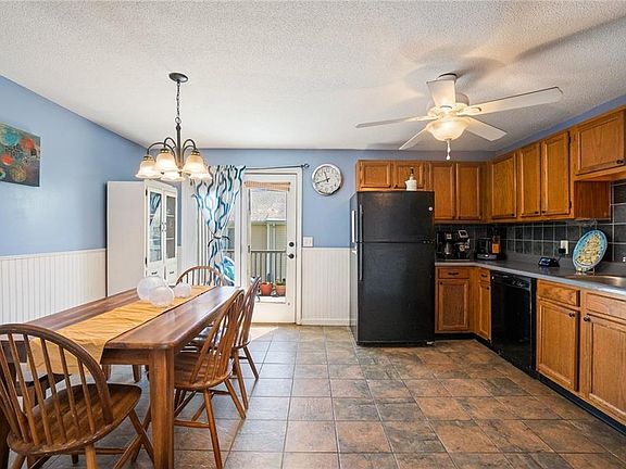 3rd image of 47 Morgan Ave APT 54