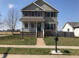 1302 Eagles Crest Dr, Davenport, IA