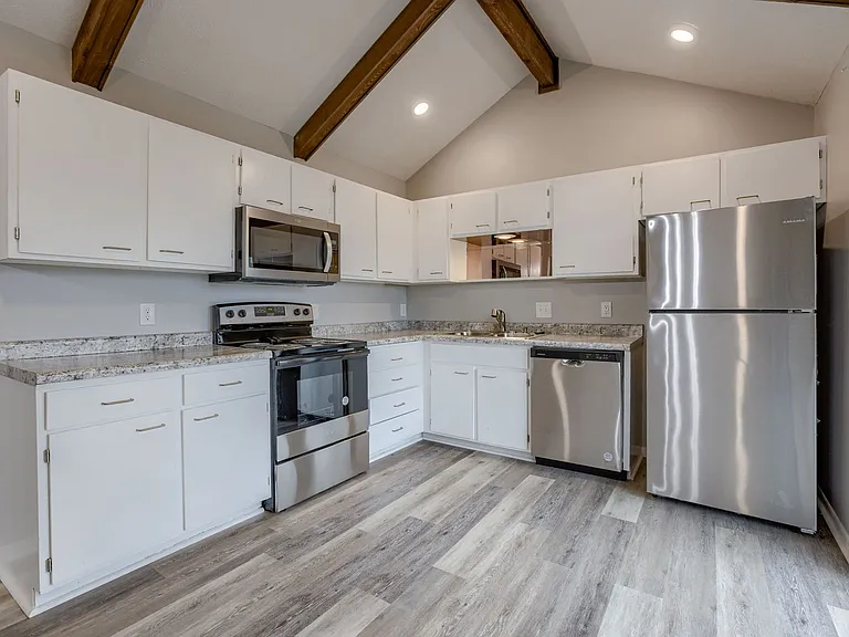 12511 Patrick Cir — Photo 7