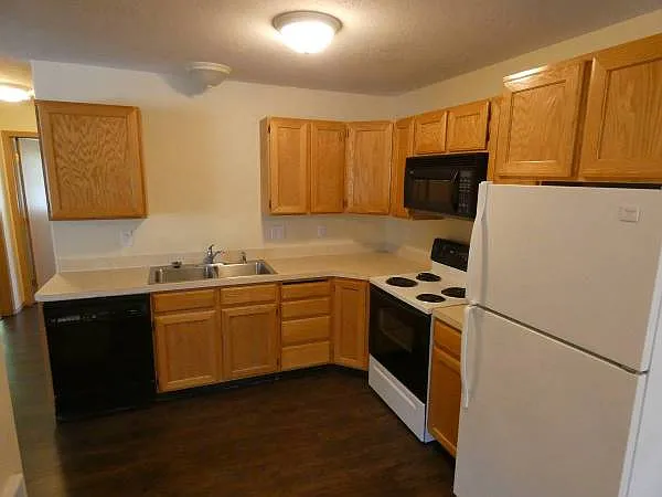 556 N University Ave #1 — Photo 4