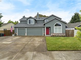 151 NE Lenox St, Hillsboro, OR 97124