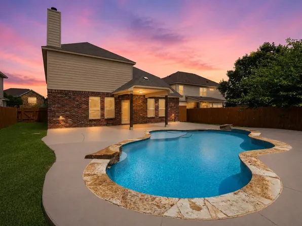117 Emory Fields Dr, Hutto, TX 78634