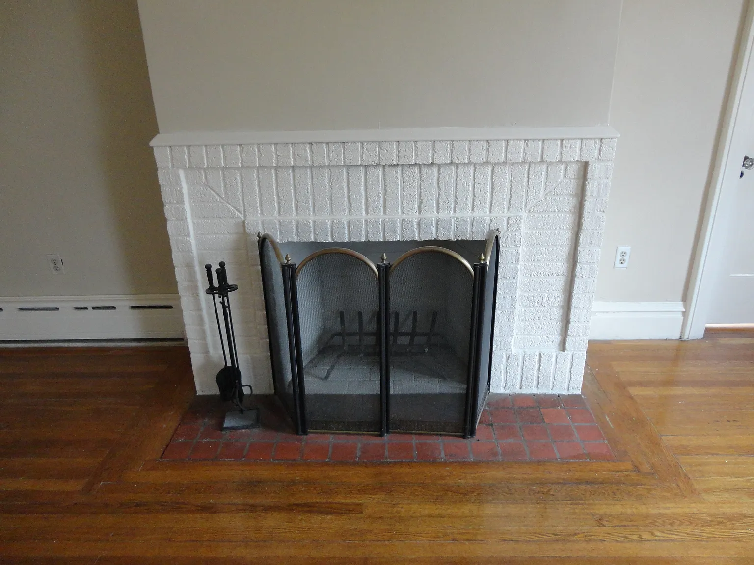 3 bed, 1470 sqft, $2,400 — Photo 2