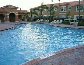 2nd image of 4921 Leeward Ln