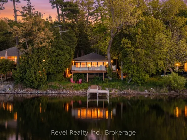 8004 Taits Beach Rd, Hamilton, ON K0L 1E0