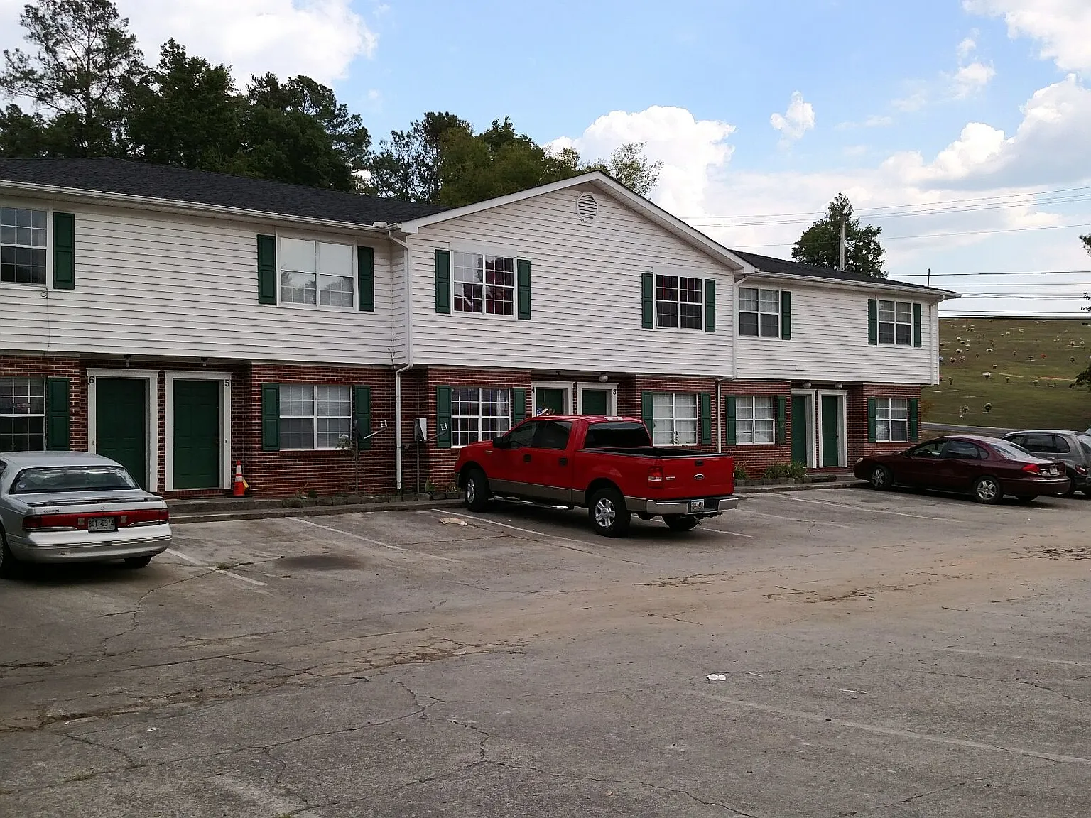 West Crawford Street Apartments — Photo 1