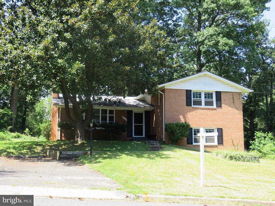 1st image of 3908 Moss Dr