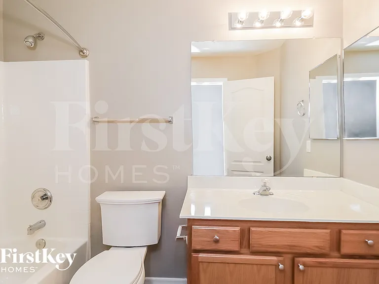 4936 W Glass Ln — Photo 14