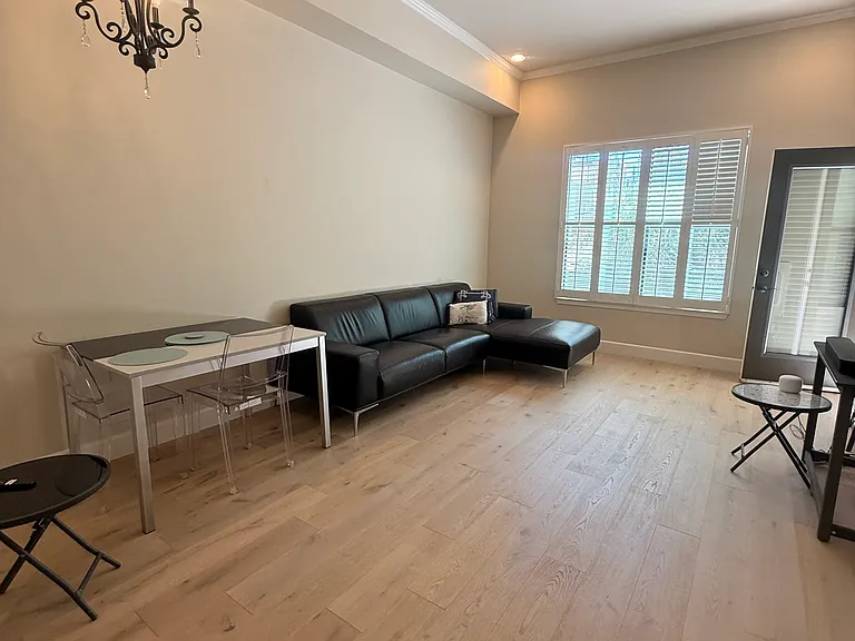 1001 Laurel St #103 — Photo 4