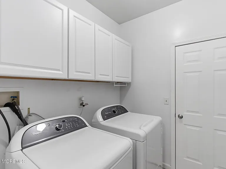 406 Burke Rd — Photo 17