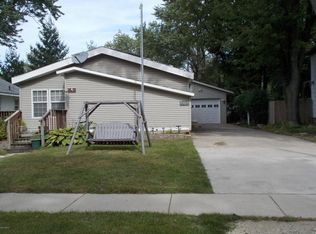 339 43rd St SE, Kentwood, MI 49548