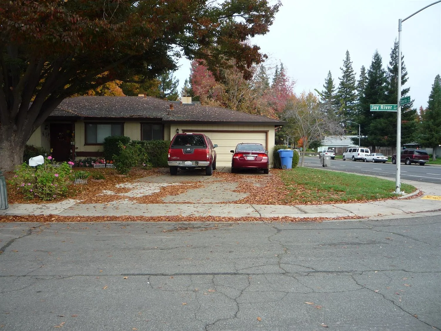 1 Joy River Ct photo 1