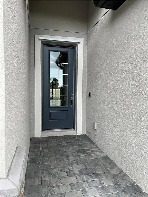 4 bed, 3.0 bath, 2035 sqft, $2,500 — Photo 4