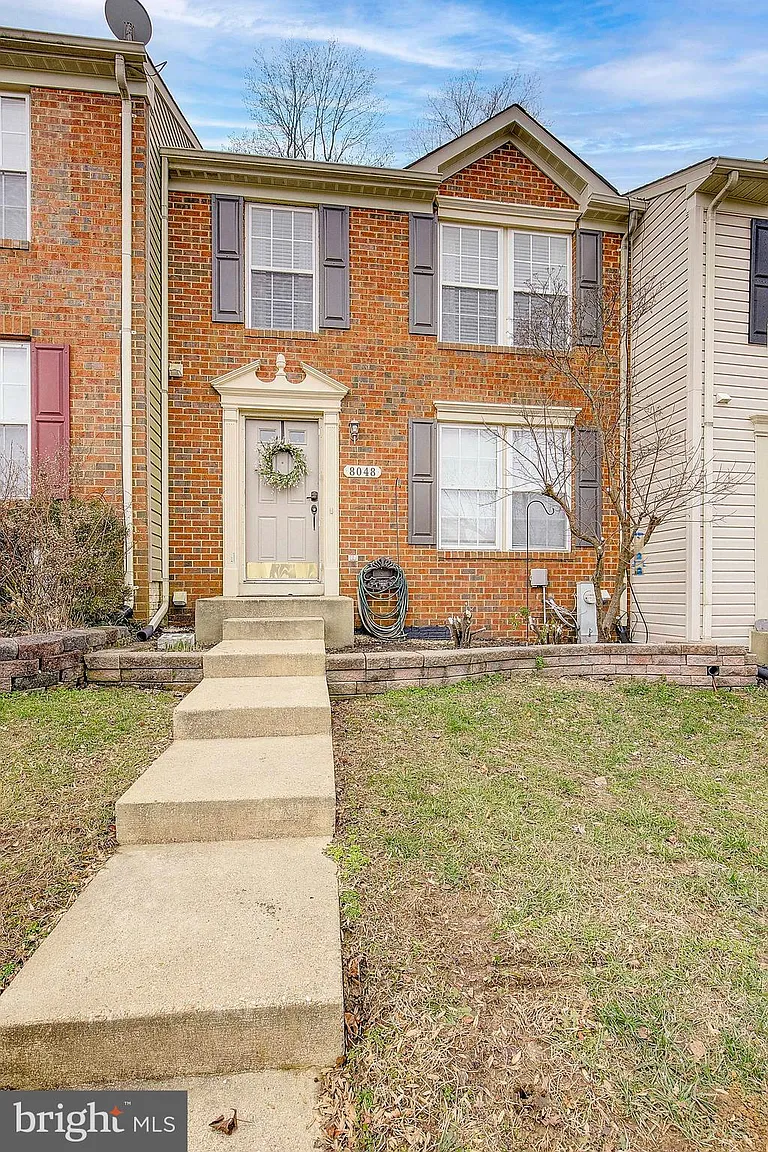 8048 Silver Fox Way photo 1