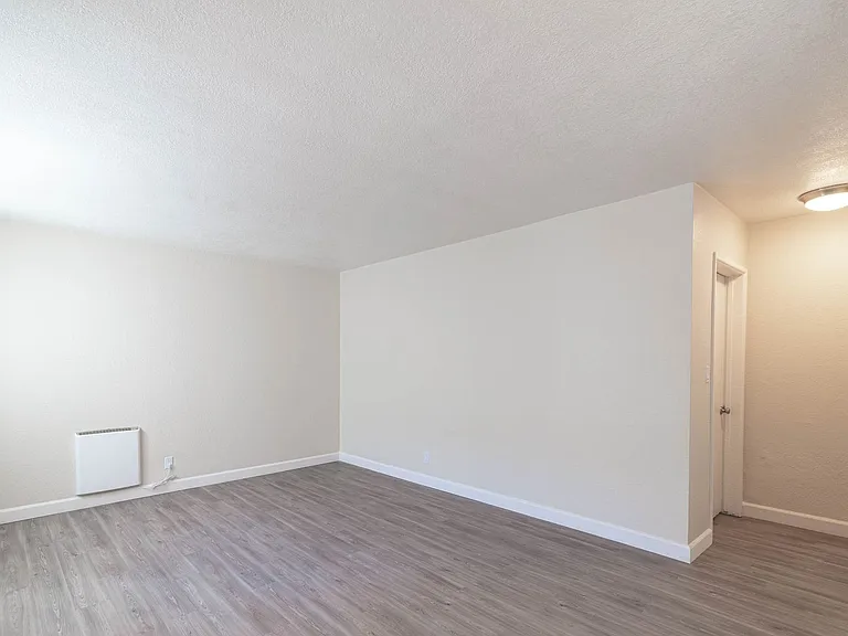 Briarwood Apartments - Riverside, CA — Photo 59