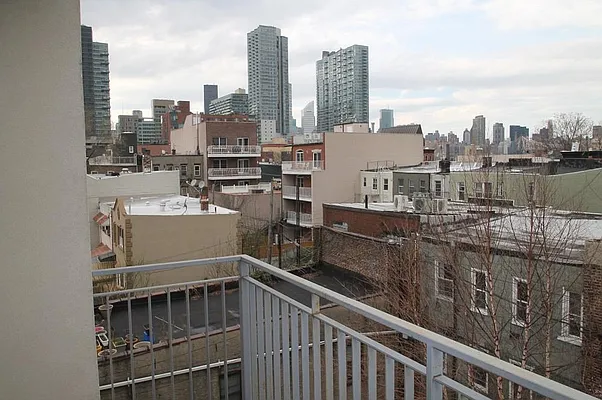 Rented by Nest Seekers International | media 13