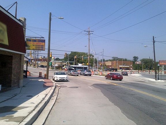 5th image of 6714 Holabird Ave
