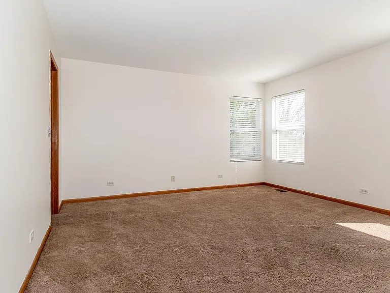 4133 Blackstone Dr — Photo 18