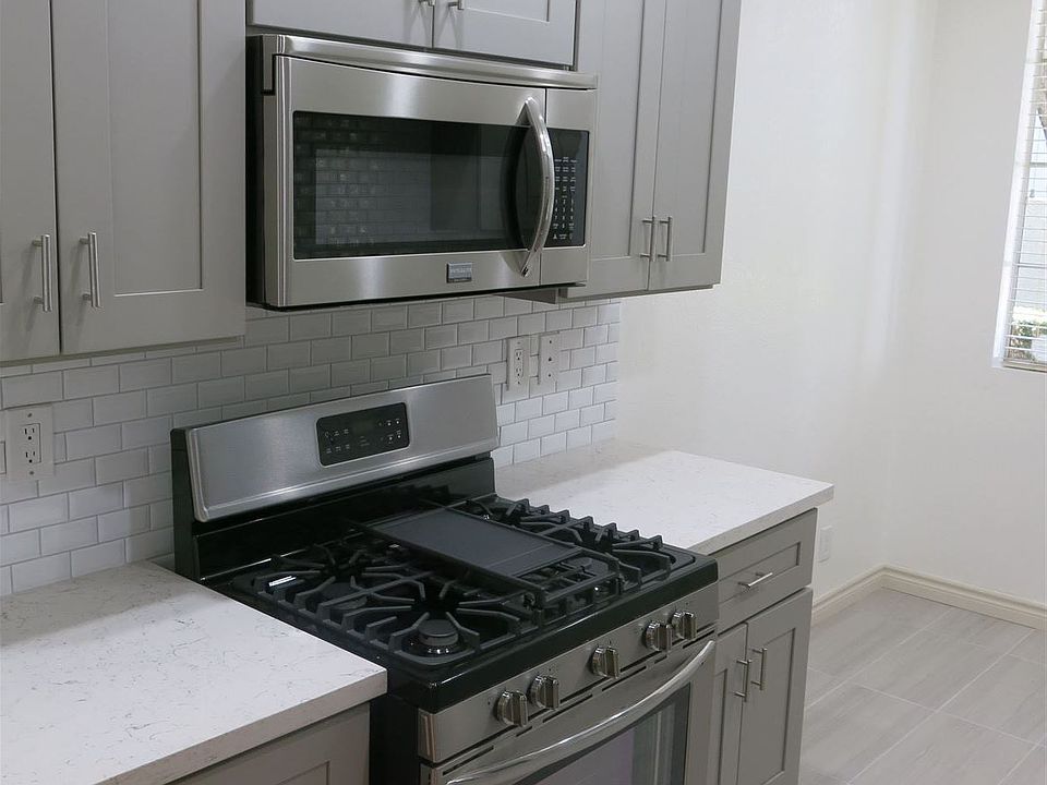 1st image of 9800 Vidor Dr