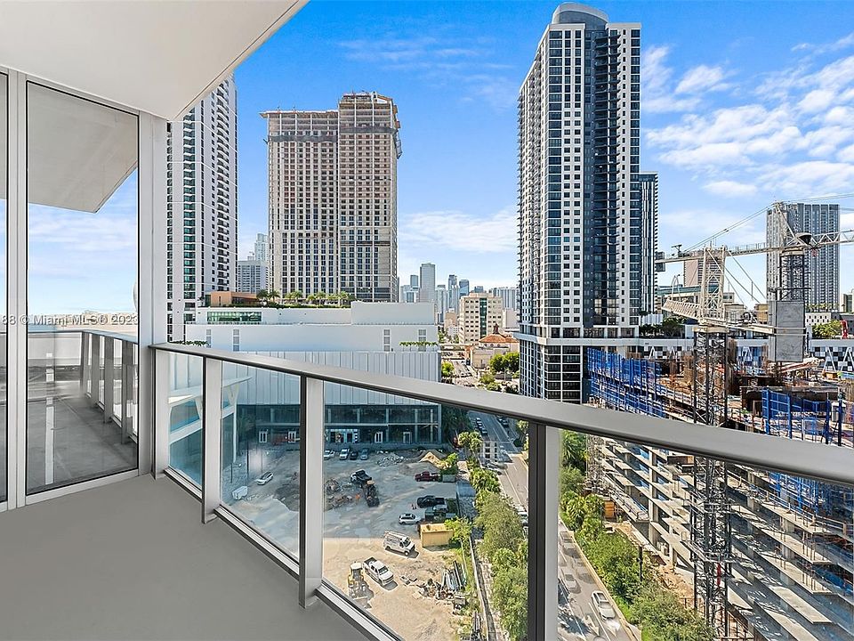 1st image of 851 NE 1st Ave #1012