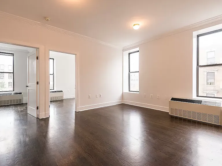 555 Lenox Ave #4G — Photo 3
