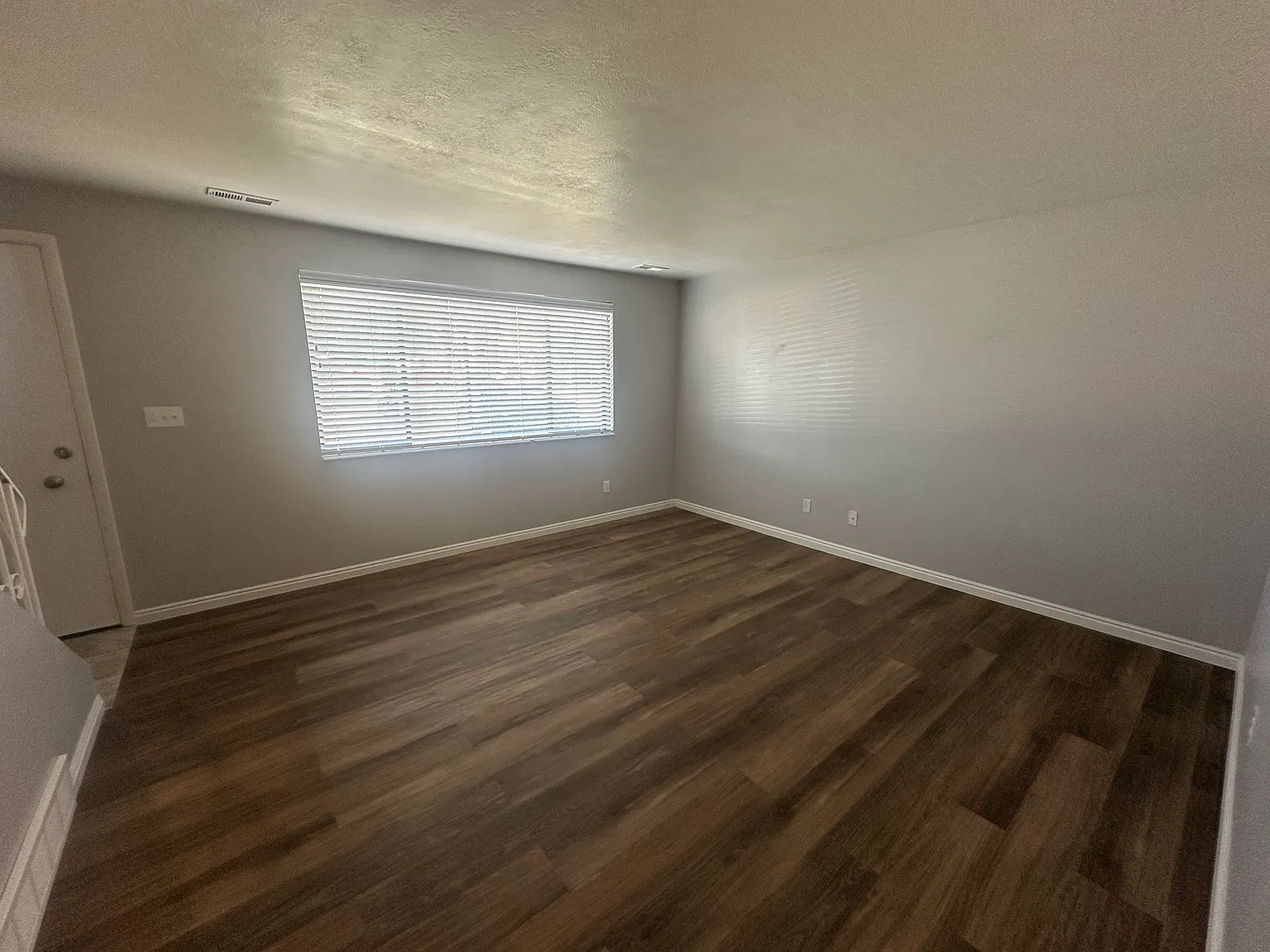 2 bed, 1.5 bath, 1108 sqft, $1,650 — Photo 4