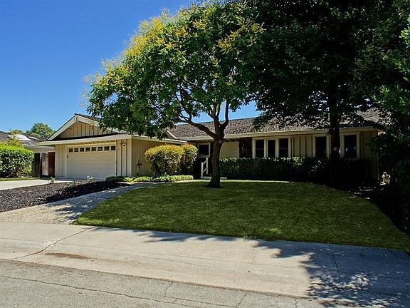 2nd image of 731 Rivercrest Dr