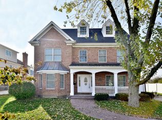 423 W Army Trail Blvd, Addison, IL 60101