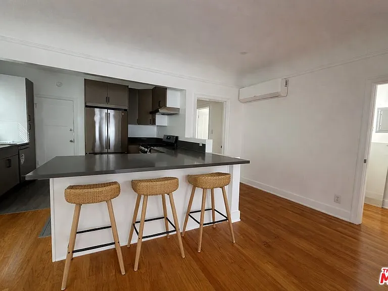 856 S Gramercy Pl — Photo 3