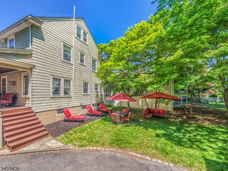 366 Gregory Ave — Photo 33