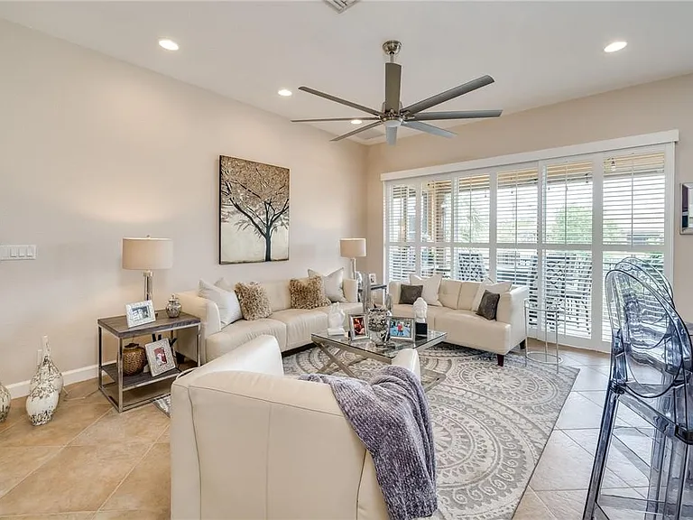 8012 NW 128th Ln — Photo 11