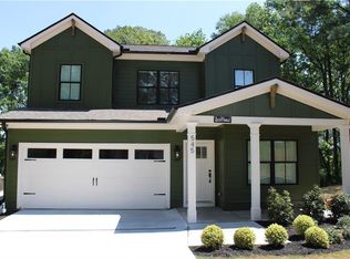 545 Warren Ave, Scottdale, GA 30079