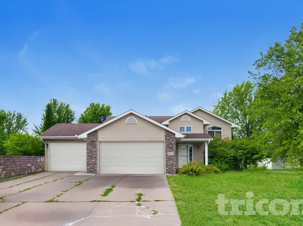 9905 41st Pl NE, Saint Michael, MN 55376