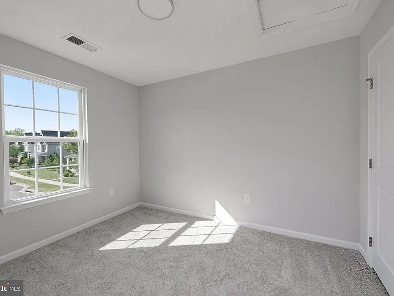 8647 Rosecrans Ln — Photo 22