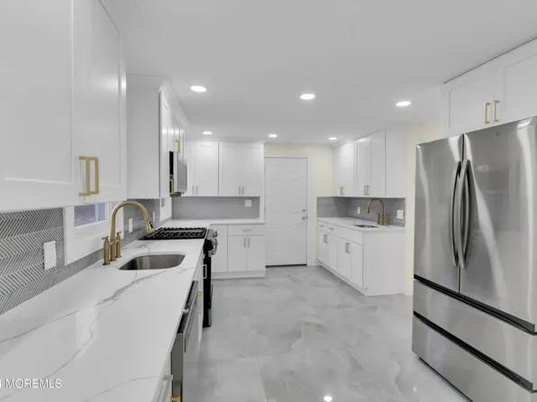 11 Afton Rd, Jackson, NJ 08527