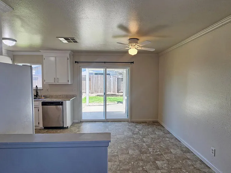 6013 Brett Dr — Photo 7