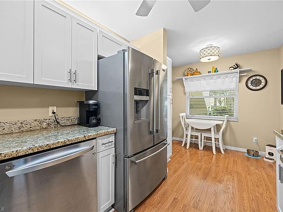 5th image of 257 Robin Hood CIR #101