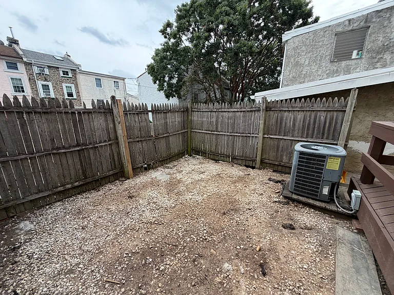 185 Gay St — Photo 8