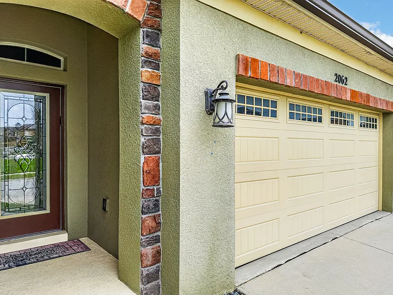 2062 Redbay Ave — Photo 29