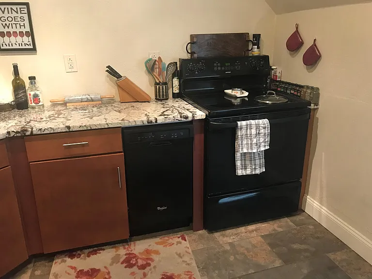 837 Highview St #3 — Photo 5