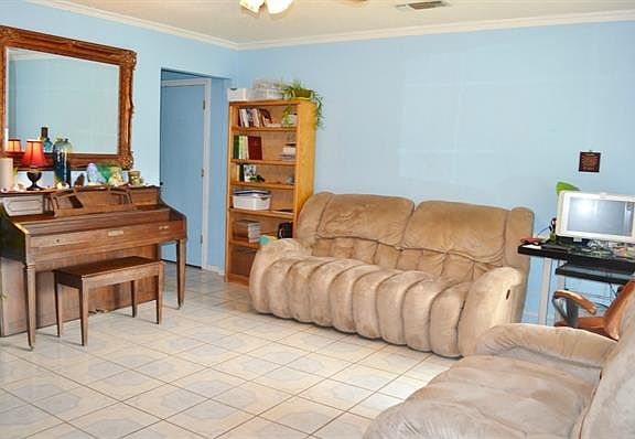 3rd image of 1722 Avenue A