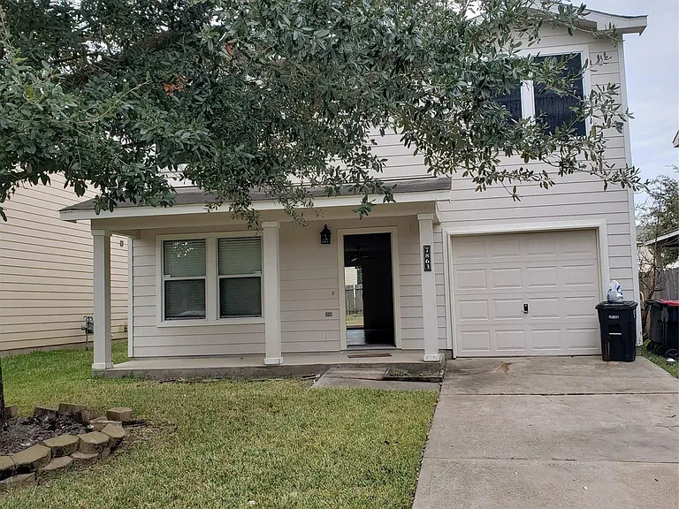 7863 Maverick Trace Ln — Photo 1