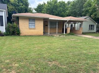 610 W Bullock St, Denison, TX 75020