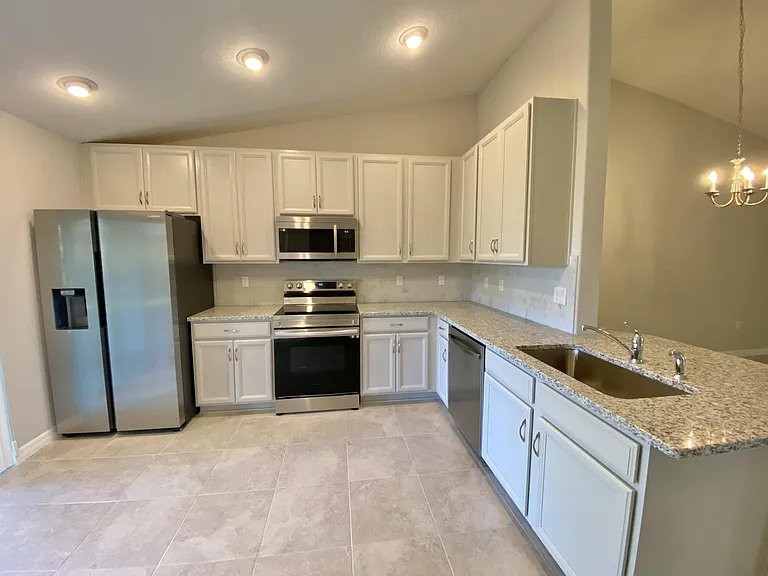74 Emerson Dr — Photo 6