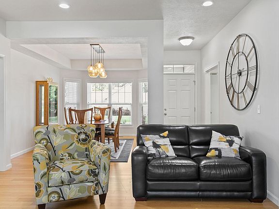5th image of 5748 Buckhorn Dr