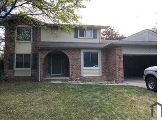 6985 Woonsocket St, Canton, MI 48187