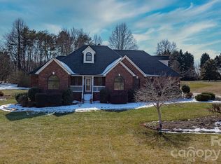 1925 Cordia Cir, Newton, NC 28658