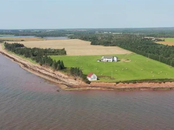 295 Stewart Point Rd, Saint John's Parish, PE C0A 1B0